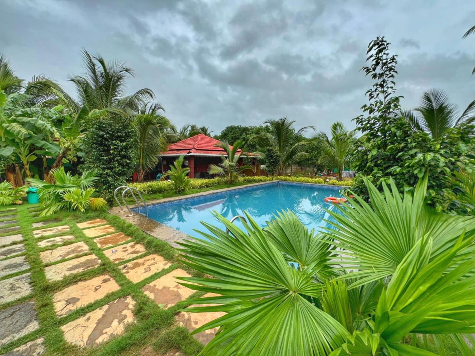 White Truffle Resort, Арамболь Экстерьер фото
